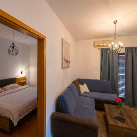 Rr Apartamento *